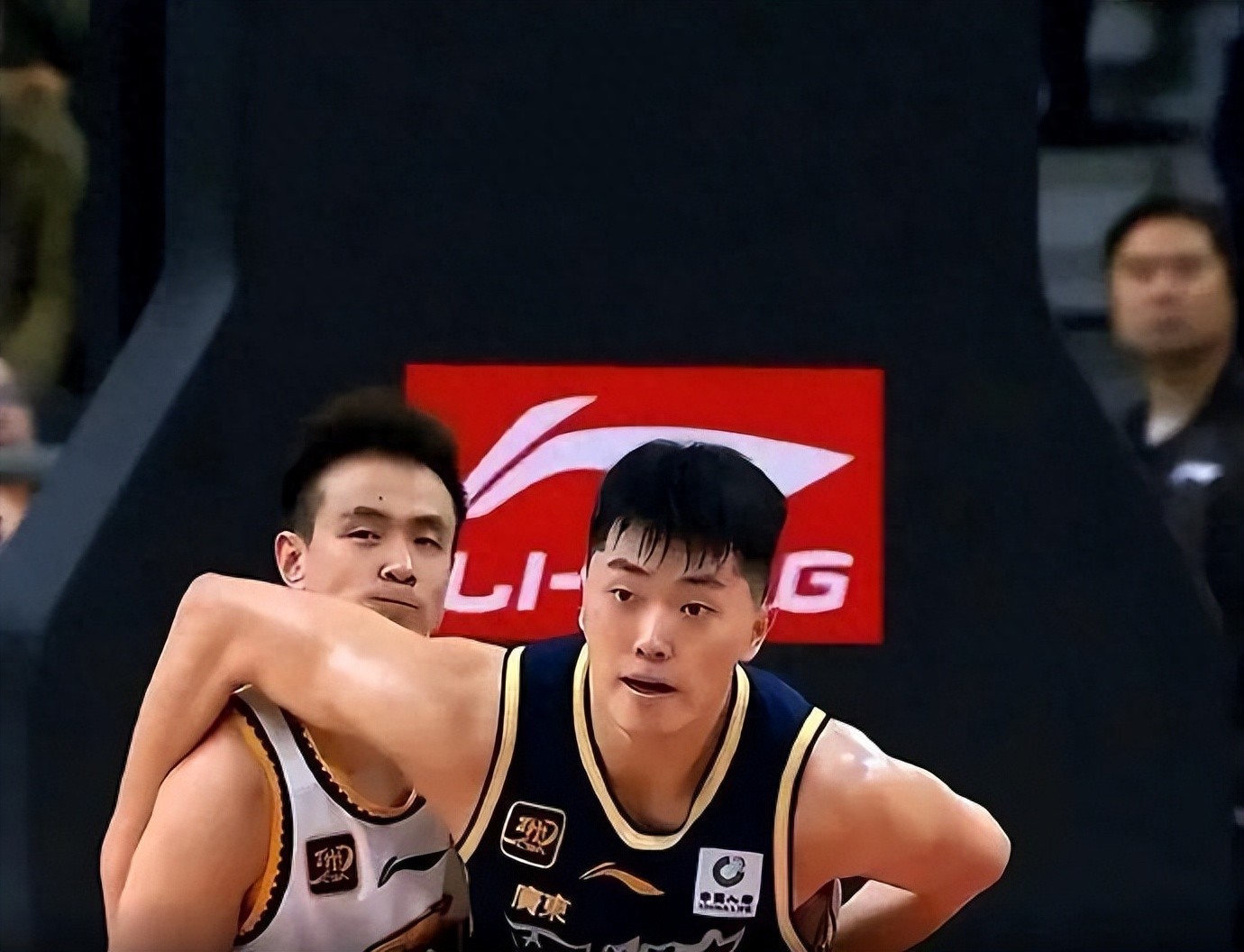 包含辽宁队遭遇惨败，劣势明显暴露弱点可补的词条