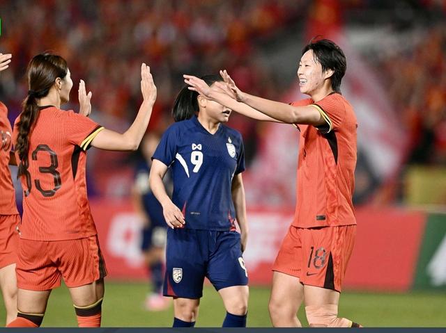关于惊艳夺冠：女足巅峰对抗独领风骚的信息